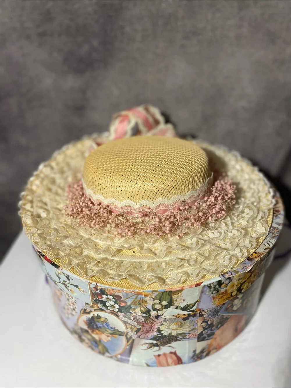 Vtg Victorian Romantic Straw Bonnet Floral Lace Hat Pink Ribbon & Round Hat Box